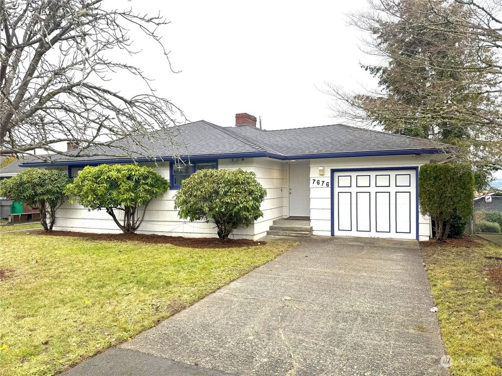 Photo of 7676 S Lakeridge Drive, Seattle, WA 98178 (MLS # 2317705)