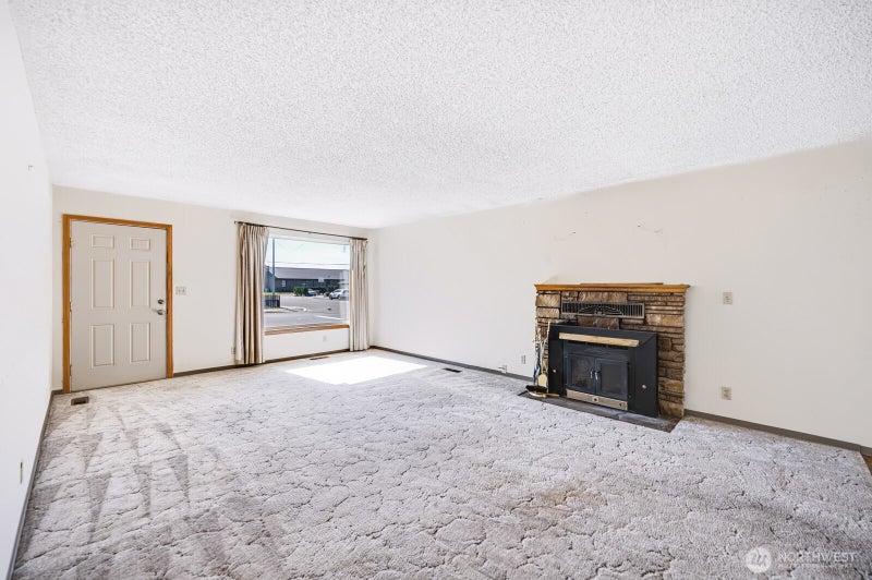 617 I St SW