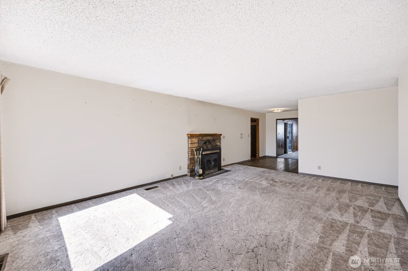 617 I St SW