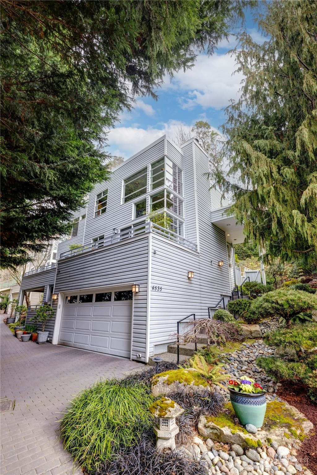 Photo of 4535 47th Avenue S, Seattle, WA 98118 (MLS # 2041031)
