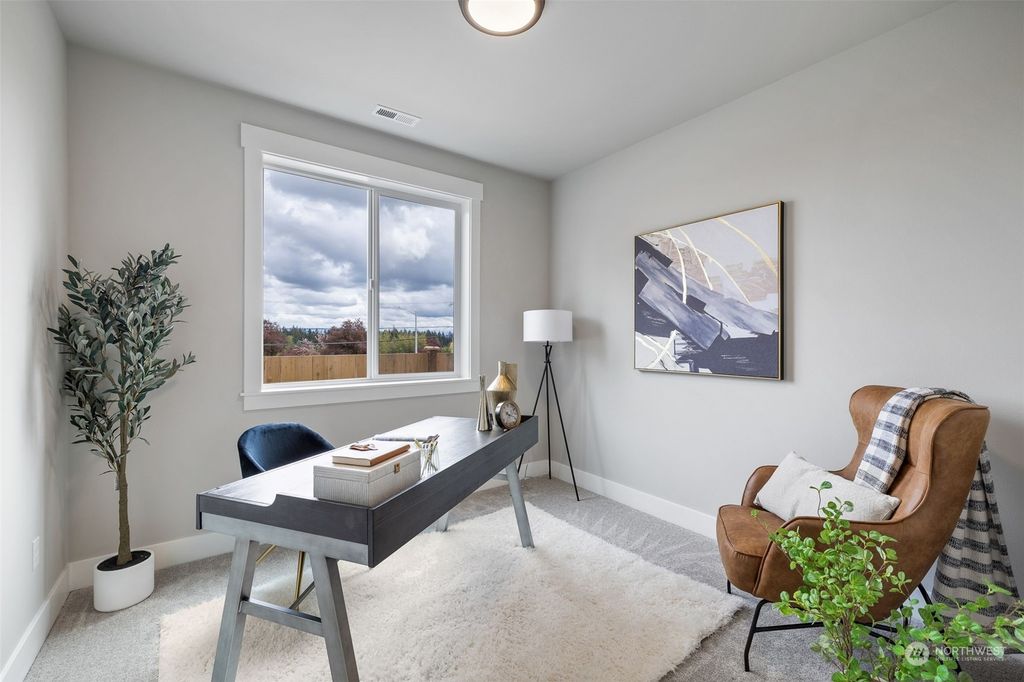 Photo of 1021 169th Place SW, Lynnwood, WA 98037 (MLS # 2312097)