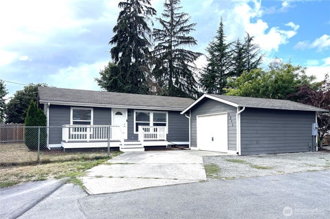 Photo of 1311 104th Street E, Tacoma, WA 98445 (MLS # 2578273)