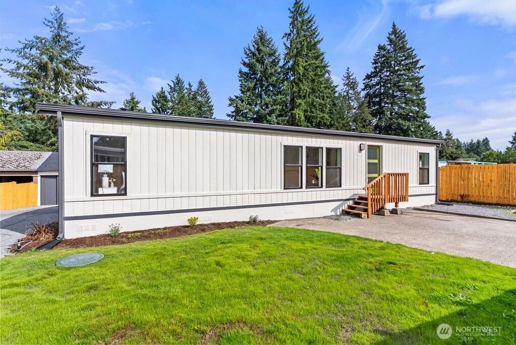 Photo of 19719 65th Avenue E, Spanaway, WA 98387 (MLS # 2461494)
