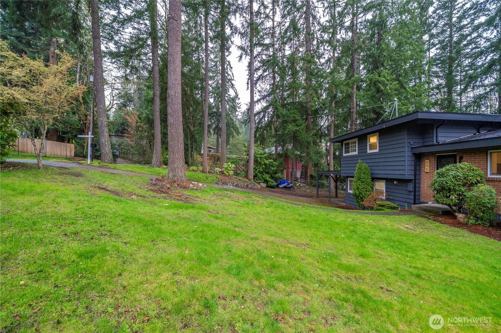 Photo of 645 Mount Fury Circle SW, Issaquah, WA 98027 (MLS # 2358577)
