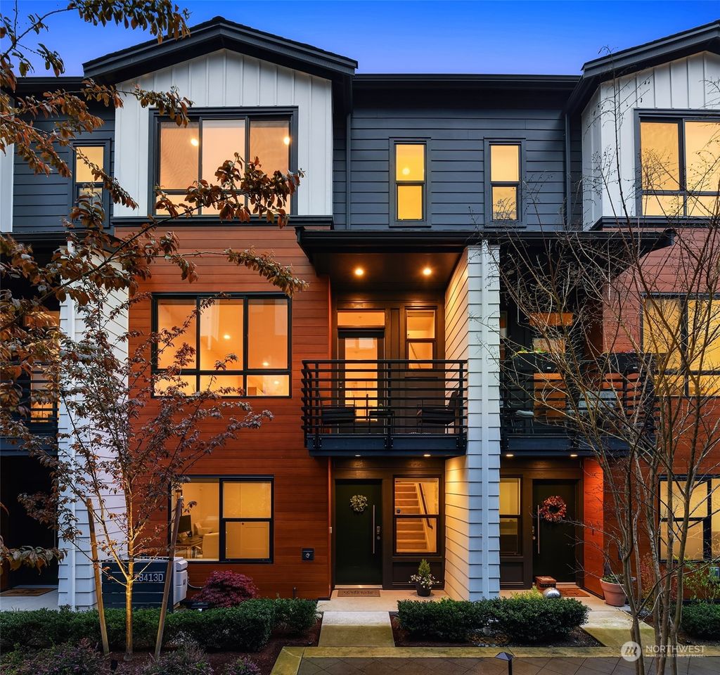 Photo of 18413 96th Lane NE #D, Bothell, WA 98011 (MLS # 2064617)