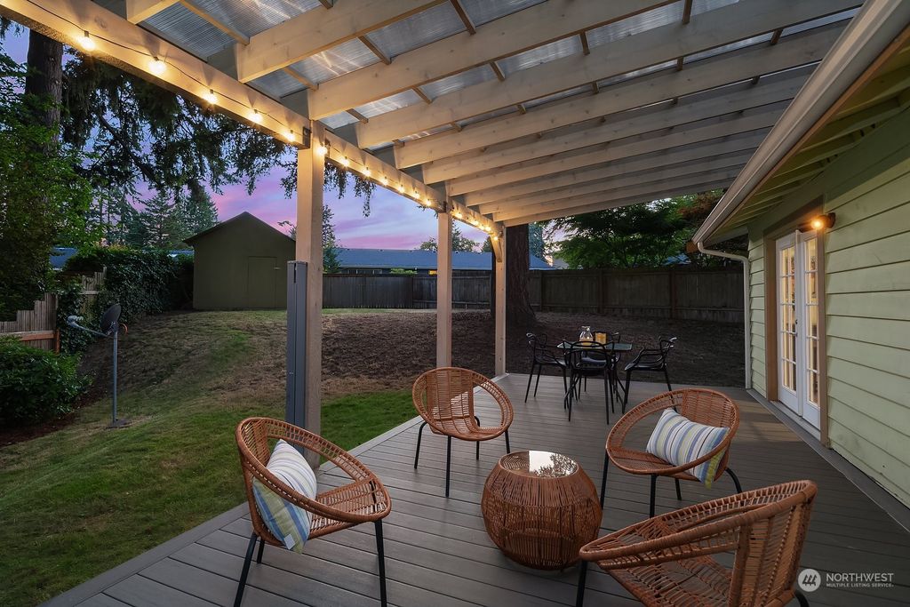 Photo of 12001 NE 134th Place, Kirkland, WA 98034 (MLS # 2163668)