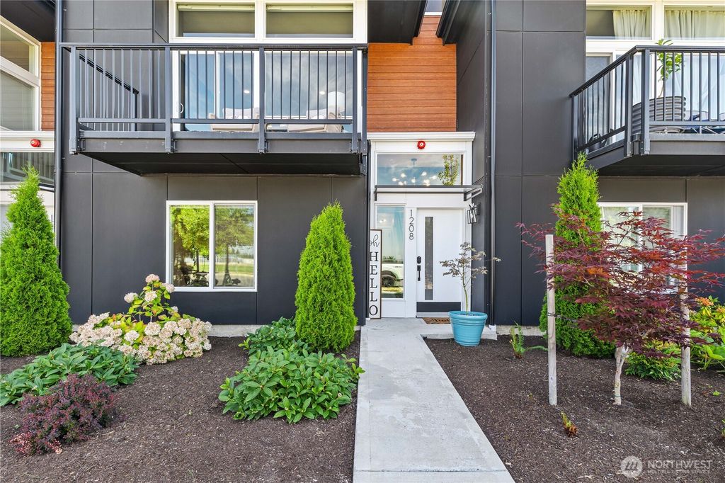 Photo of 1208 Harrington Avenue NE, Renton, WA 98056 (MLS # 2491476)