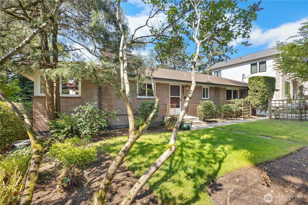 Photo of 3427 72nd Place SE, Mercer Island, WA 98040 (MLS # 2367583)