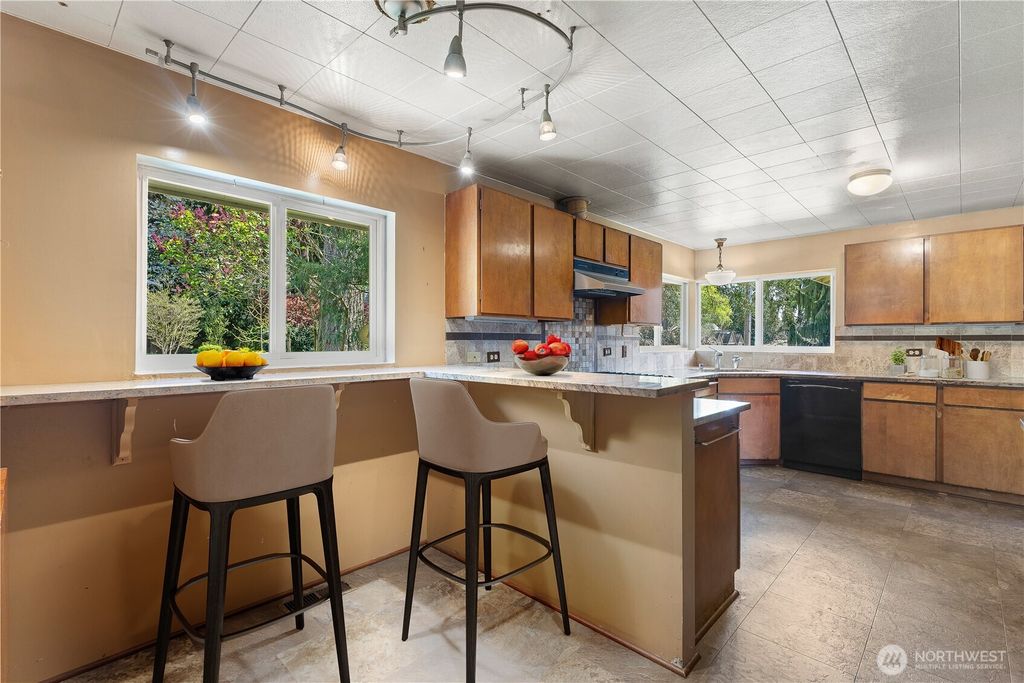 Photo of 3427 72nd Place SE, Mercer Island, WA 98040 (MLS # 2367583)