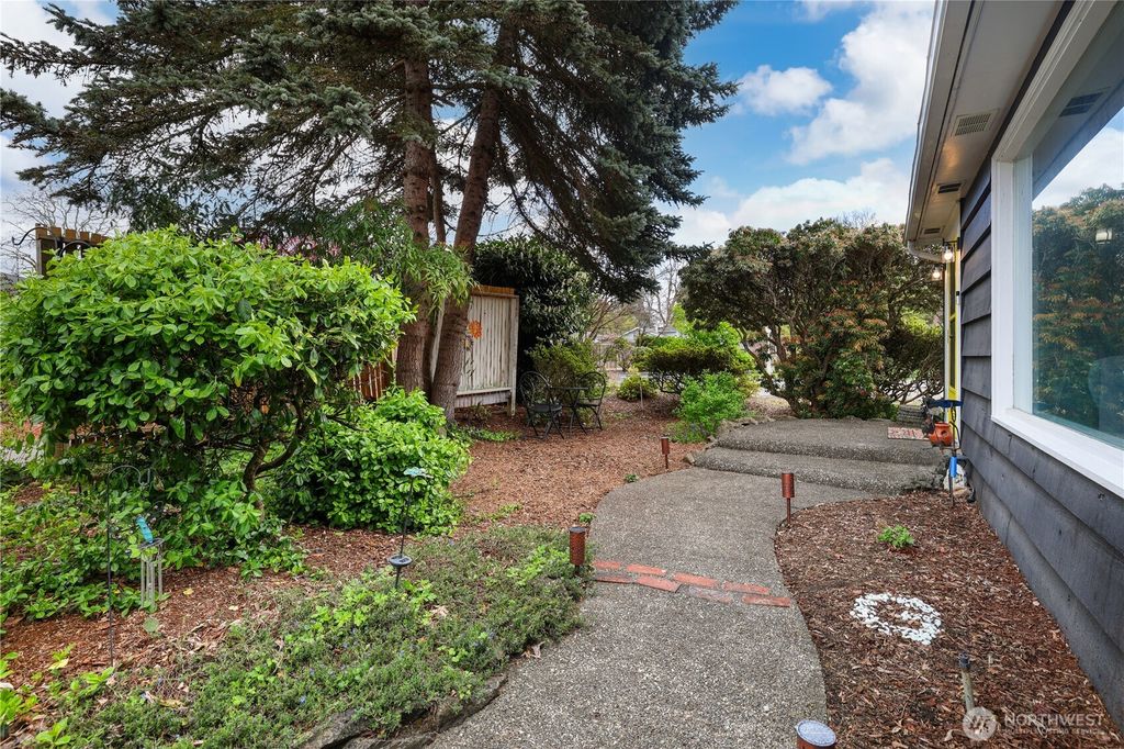 Photo of 18 Ponce de Leon Crk SW, Lakewood, WA 98499 (MLS # 2499923)