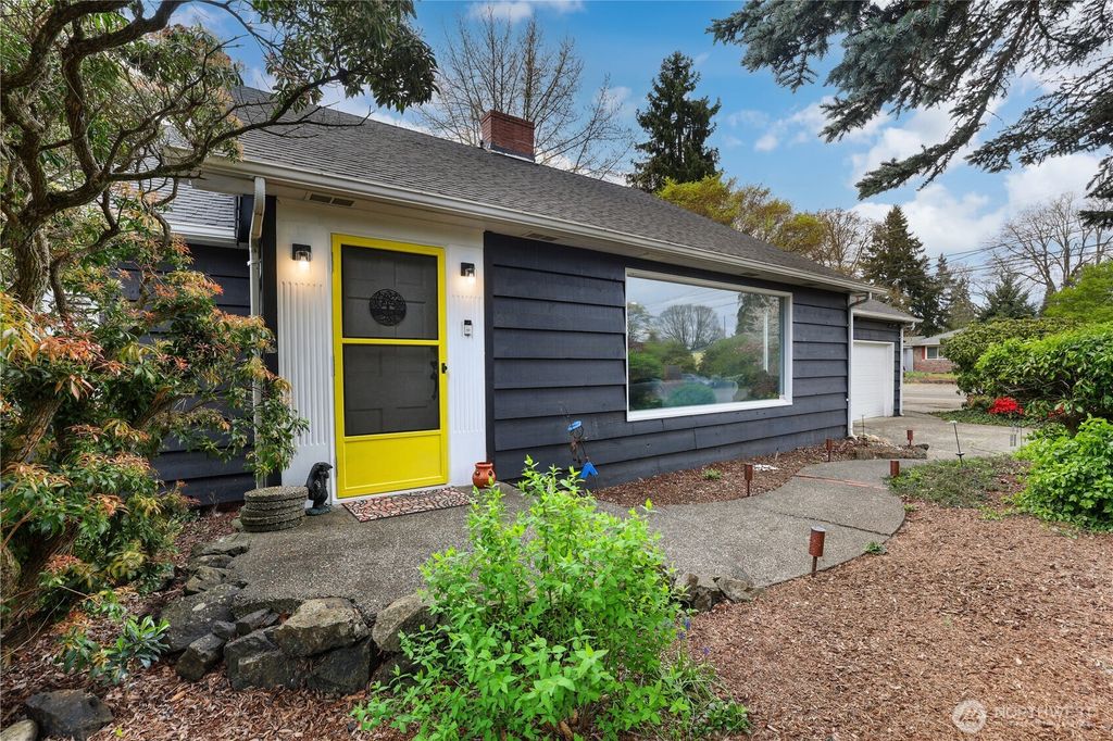 Photo of 18 Ponce de Leon Crk SW, Lakewood, WA 98499 (MLS # 2499923)