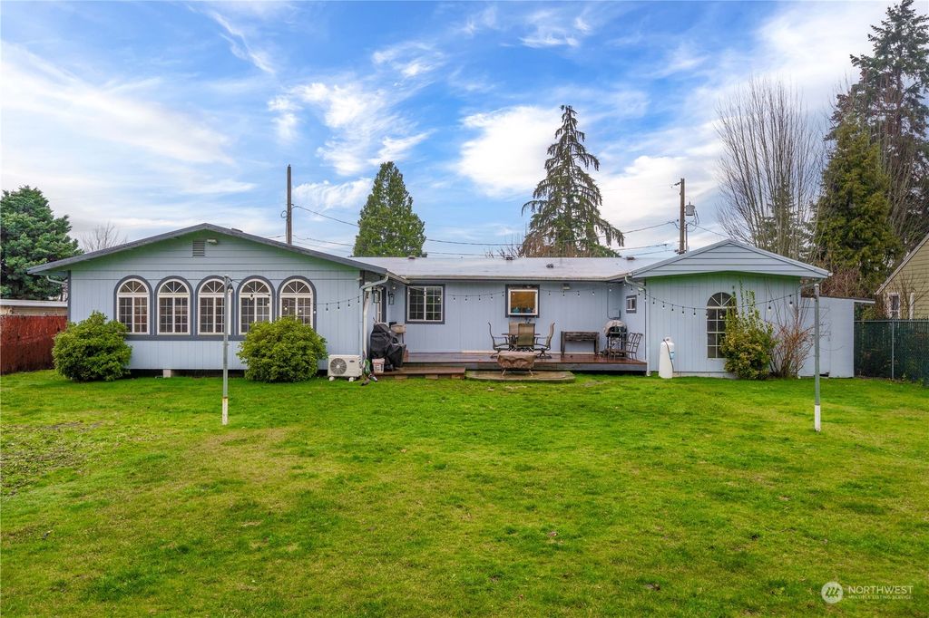 Photo of 408 16th Avenue Ct, Milton, WA 98354 (MLS # 2318619)