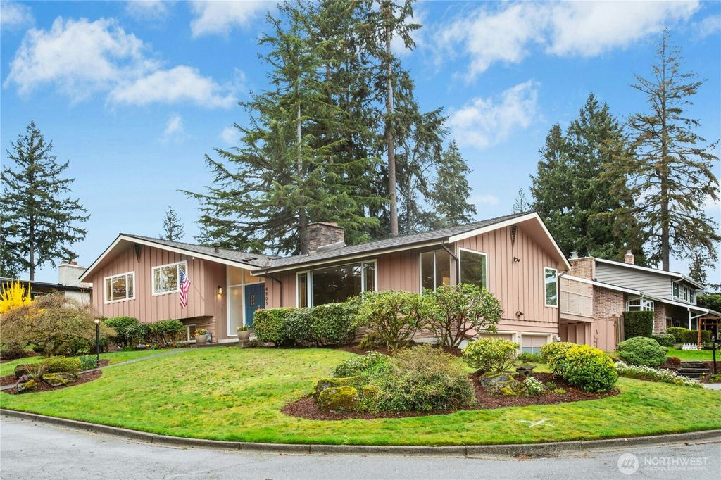 Photo of 4905 126th Avenue SE, Bellevue, WA 98006 (MLS # 2354304)