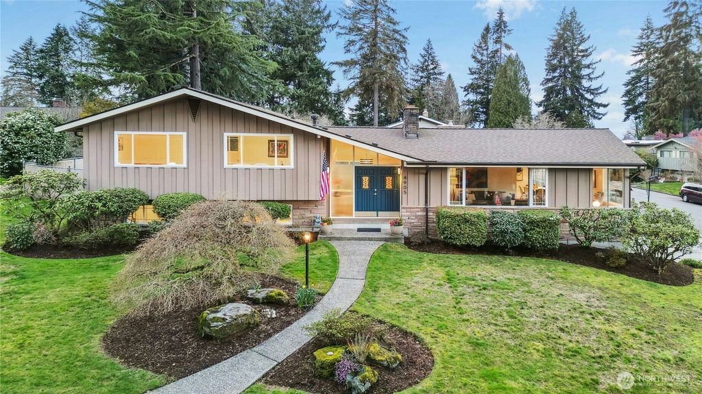 Photo of 4905 126th Avenue SE, Bellevue, WA 98006 (MLS # 2354304)