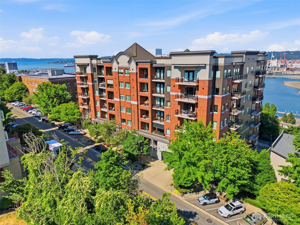 Photo of 505 Broadway #507, Tacoma, WA 98402 (MLS # 2550020)