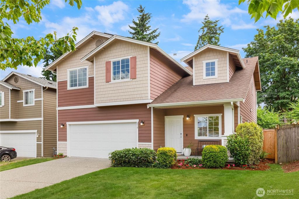 Photo of 214 202nd Place SW, Lynnwood, WA 98036 (MLS # 2398591)