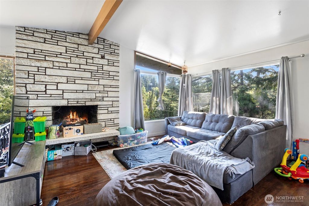 Photo of 216 S 173rd Place, Burien, WA 98148 (MLS # 2419218)