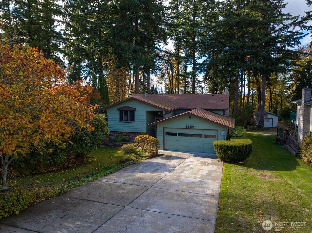 Photo of 2609 Vining Street, Bellingham, WA 98229 (MLS # 2486481)