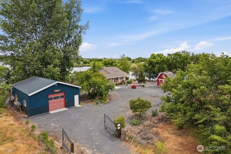 3481 Valley Road