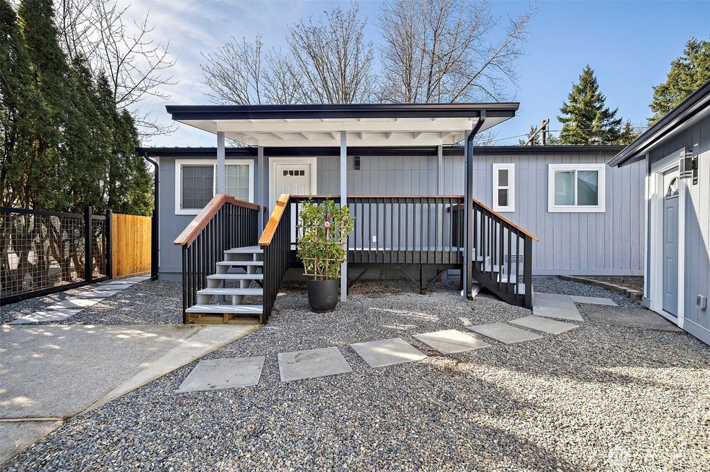 Photo of 19309 127th Avenue NE, Bothell, WA 98011 (MLS # 2477943)