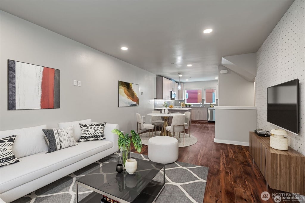 Photo of 12520 15th Avenue NE #C, Seattle, WA 98125 (MLS # 2576543)