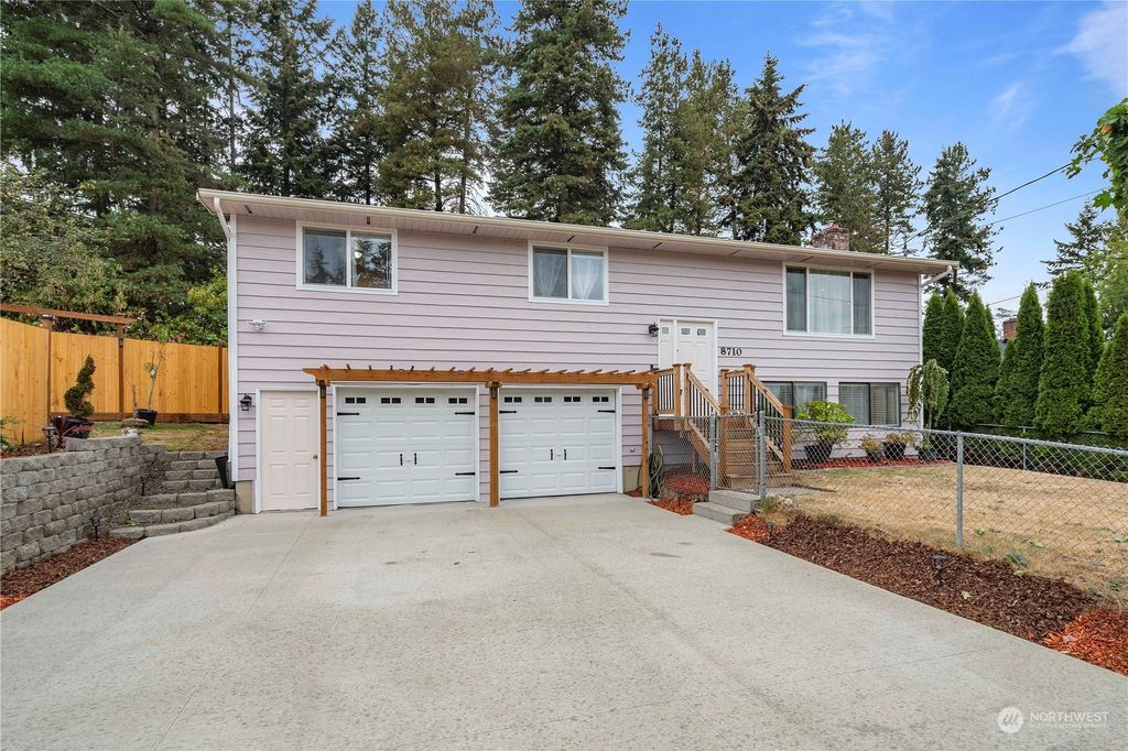 Photo of 8710 Valhalla Drive, Everett, WA 98208 (MLS # 2000448)