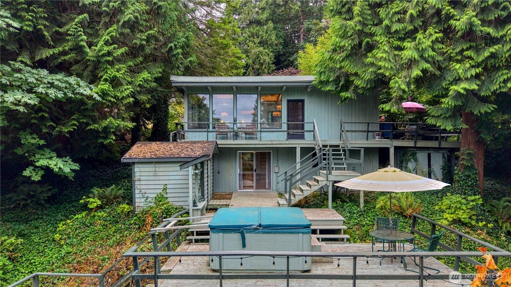 Photo of 1788 Cliff Road, Point Roberts, WA 98281 (MLS # 2575373)