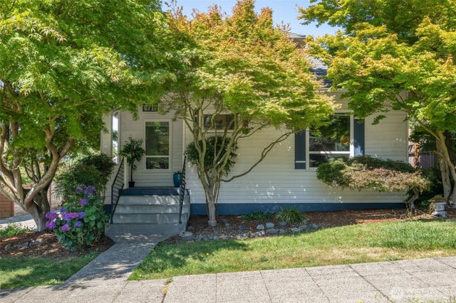 6717 26th Avenue NW, Seattle
