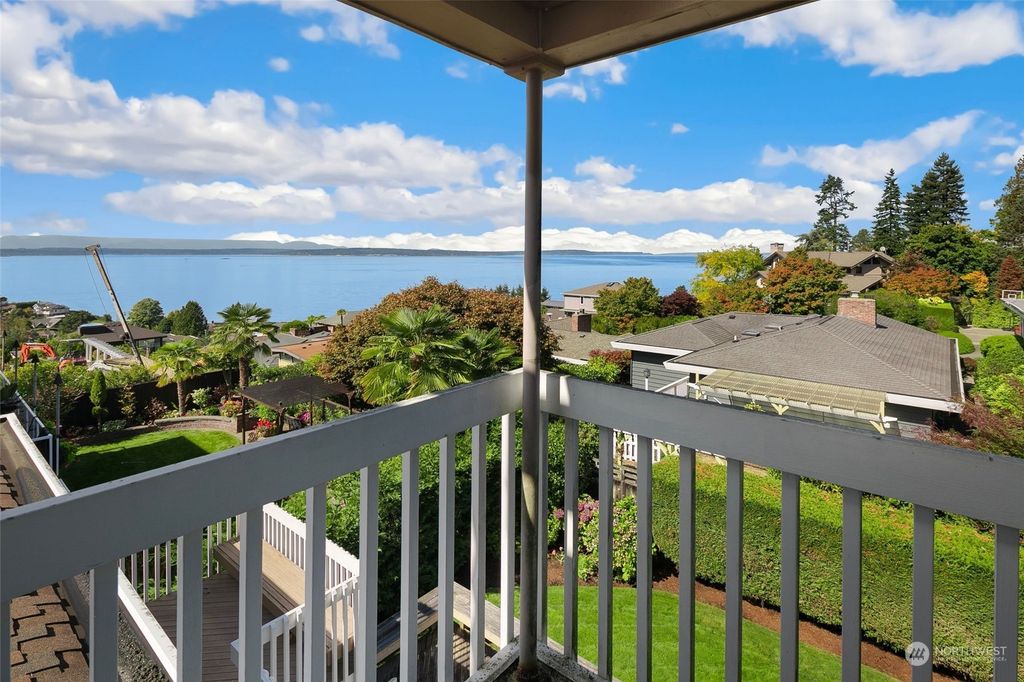 Photo of 2120 NW 98th Street, Seattle, WA 98117 (MLS # 2172615)