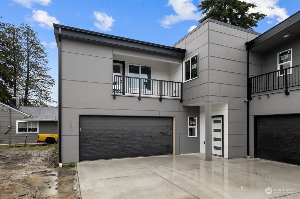 Photo of 1417 SW 148th Street #2, Burien, WA 98166 (MLS # 2036092)