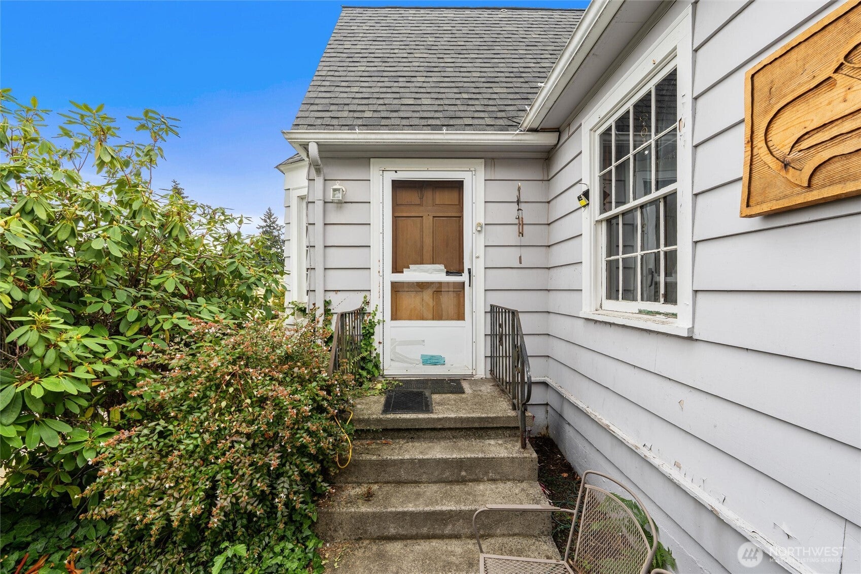 1327 Park Avenue