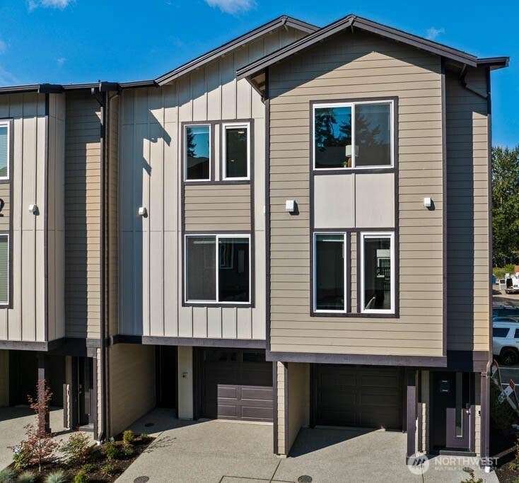 Photo of 16830 20th Avenue W #D8, Lynnwood, WA 98037 (MLS # 2537671)
