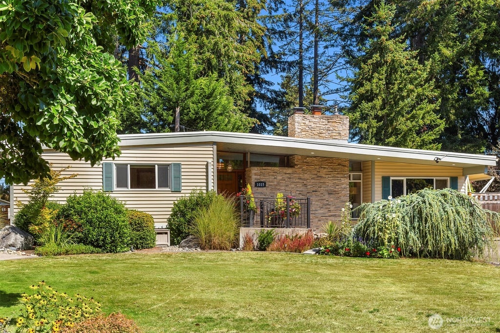 Photo of 1015 Fir Park Lane, Fircrest, WA 98466 (MLS # 2577606)