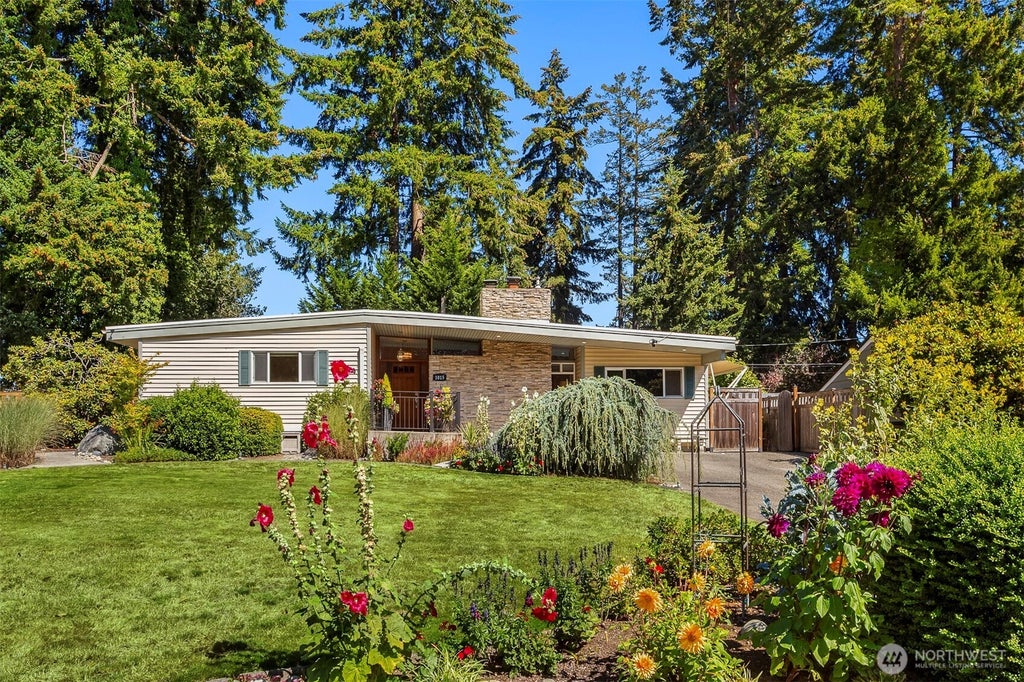 Photo of 1015 Fir Park Lane, Fircrest, WA 98466 (MLS # 2577606)