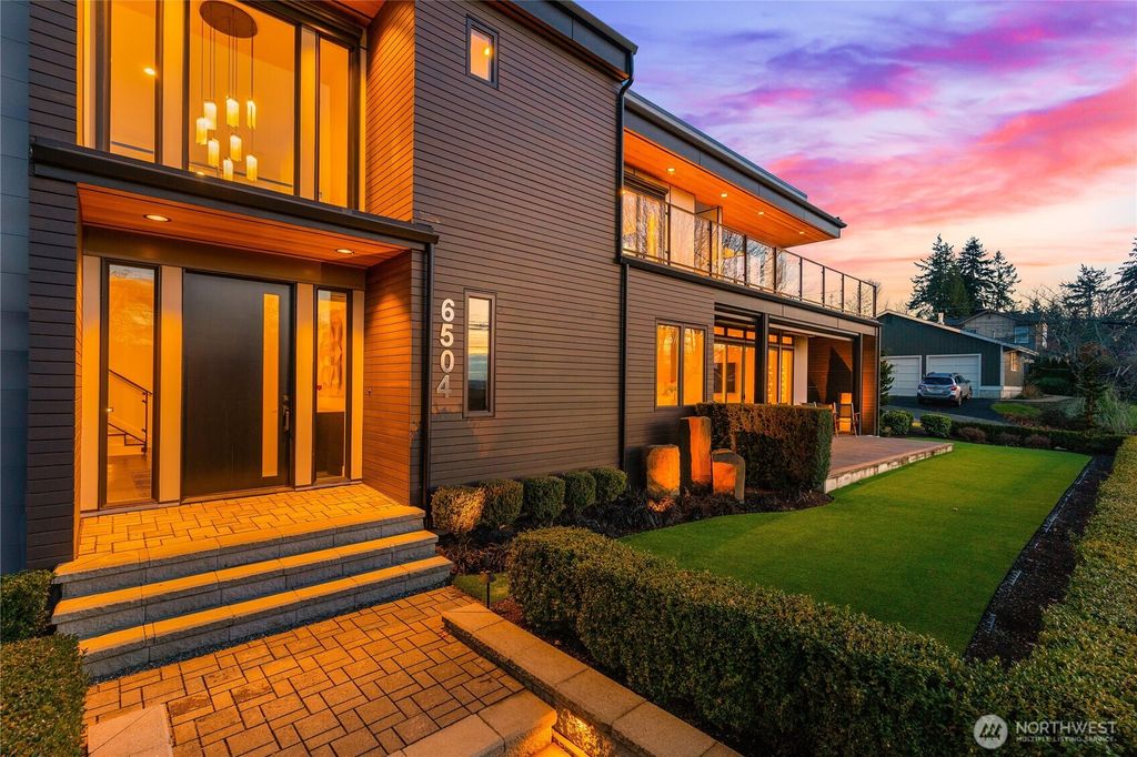 Photo of 6504 103rd Avenue NE, Kirkland, WA 98033 (MLS # 2470586)