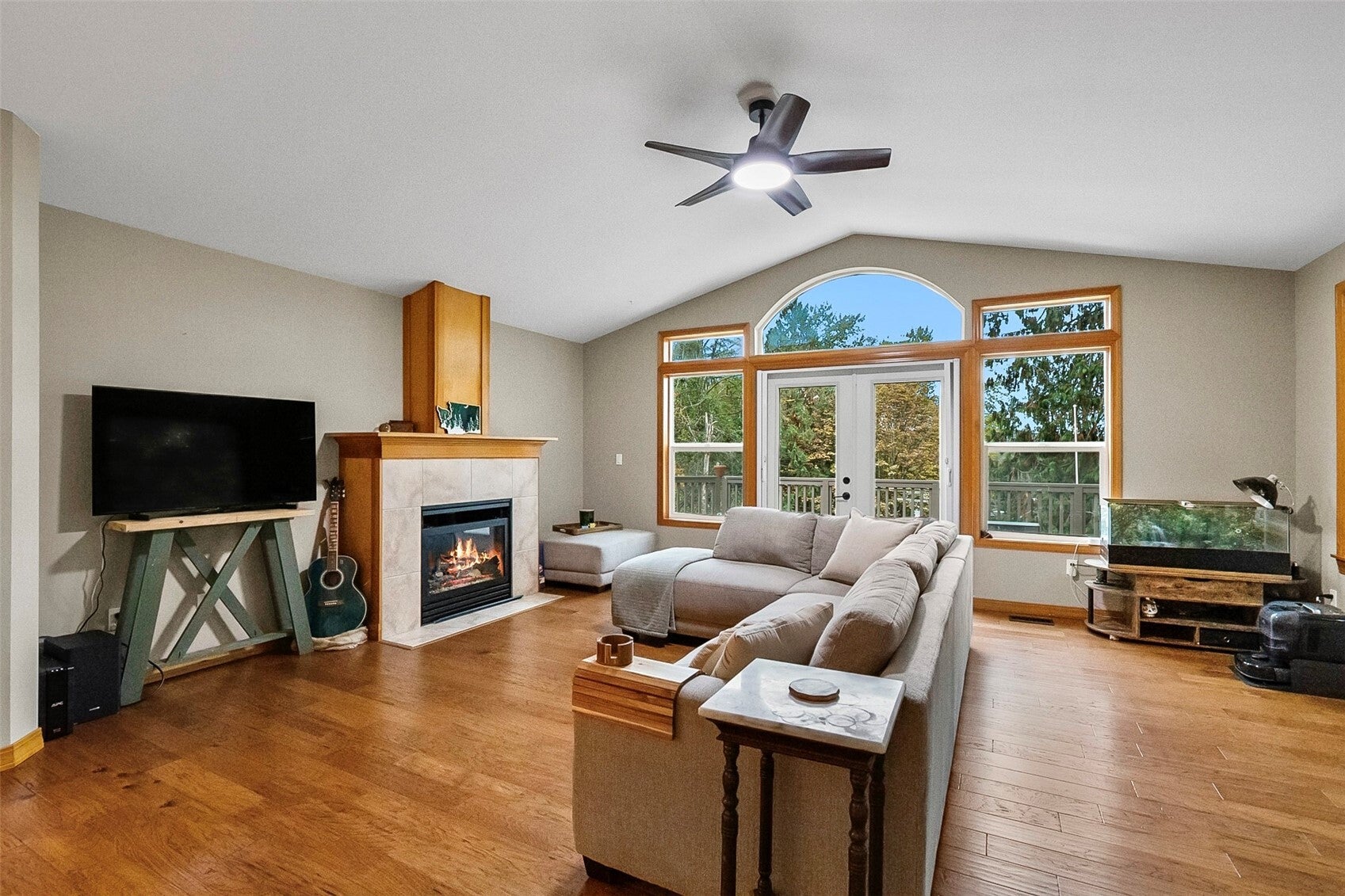 507 N Lake Roesiger