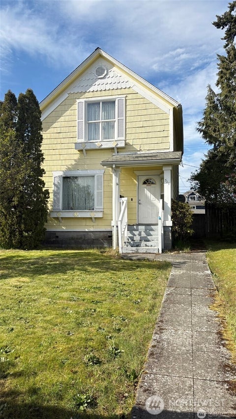 Photo of 511 E 34th Street, Tacoma, WA 98404 (MLS # 2571512)