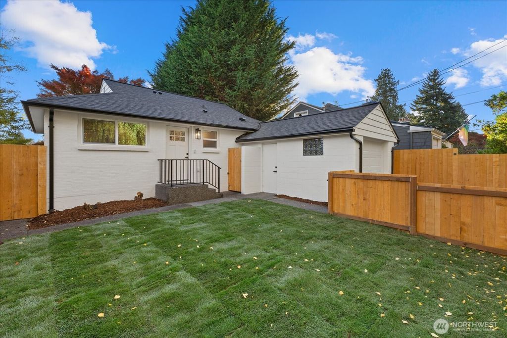 Photo of 4007 W Emerson Street, Seattle, WA 98199 (MLS # 2448096)