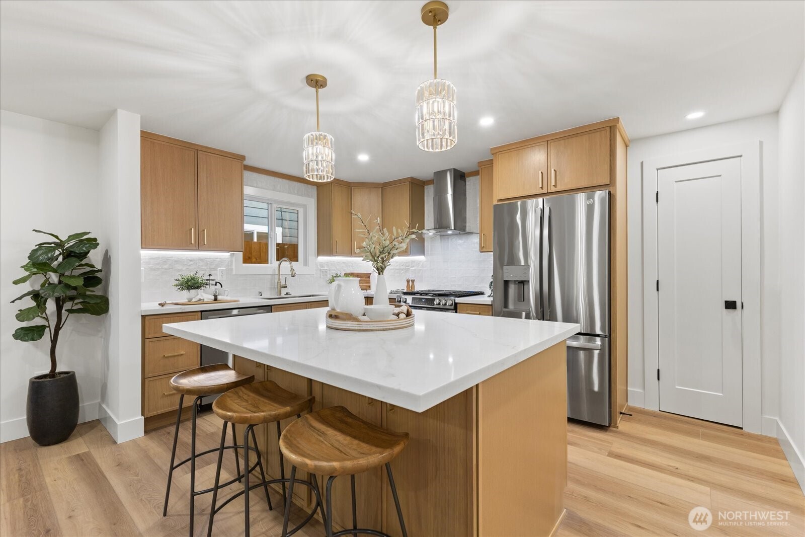 4007 W Emerson Street