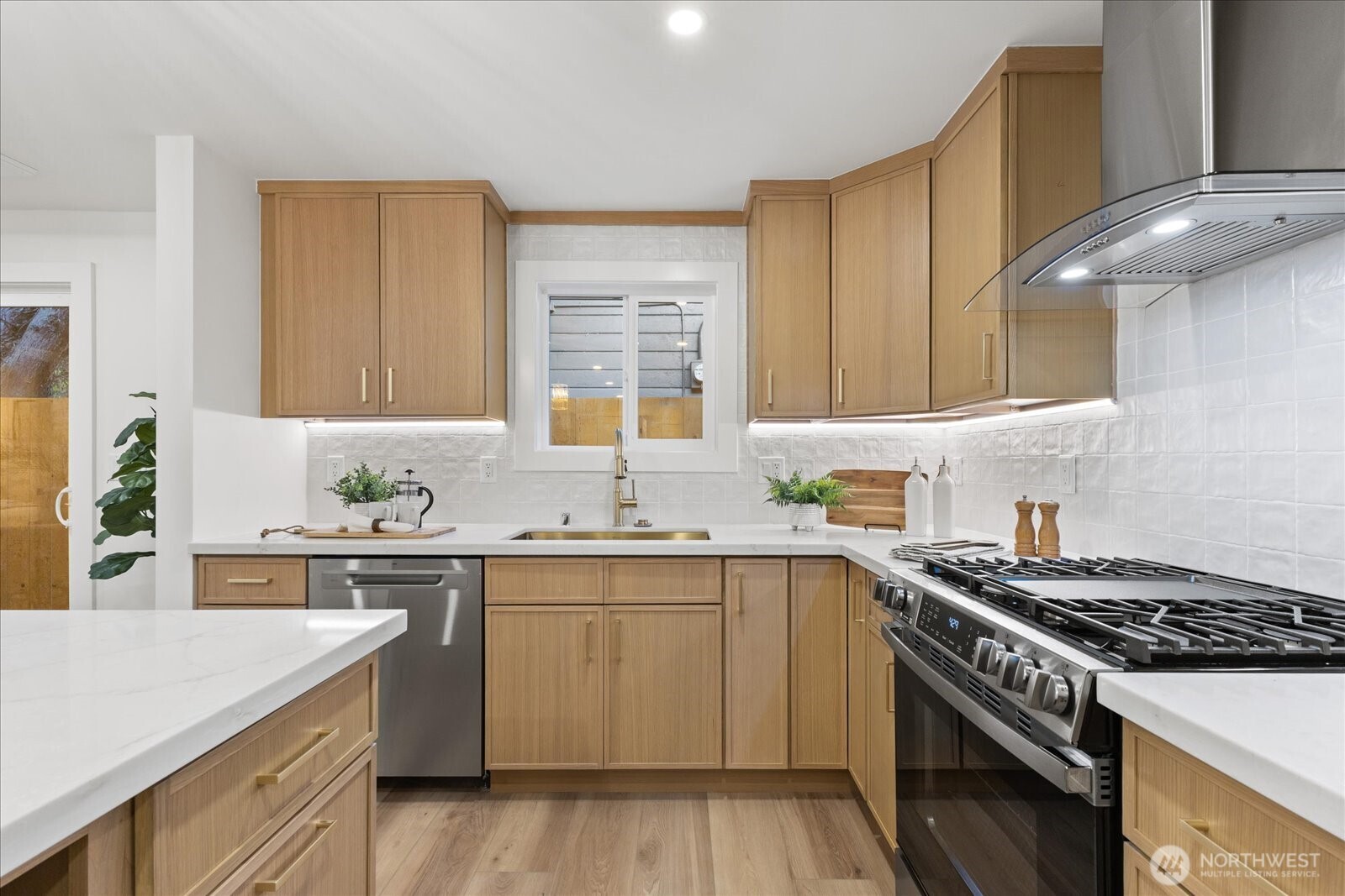 4007 W Emerson Street