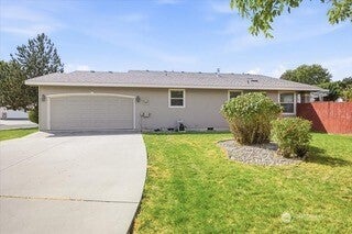 Photo of 1906 W 22nd Avenue, Kennewick, WA 99336 (MLS # 2581693)