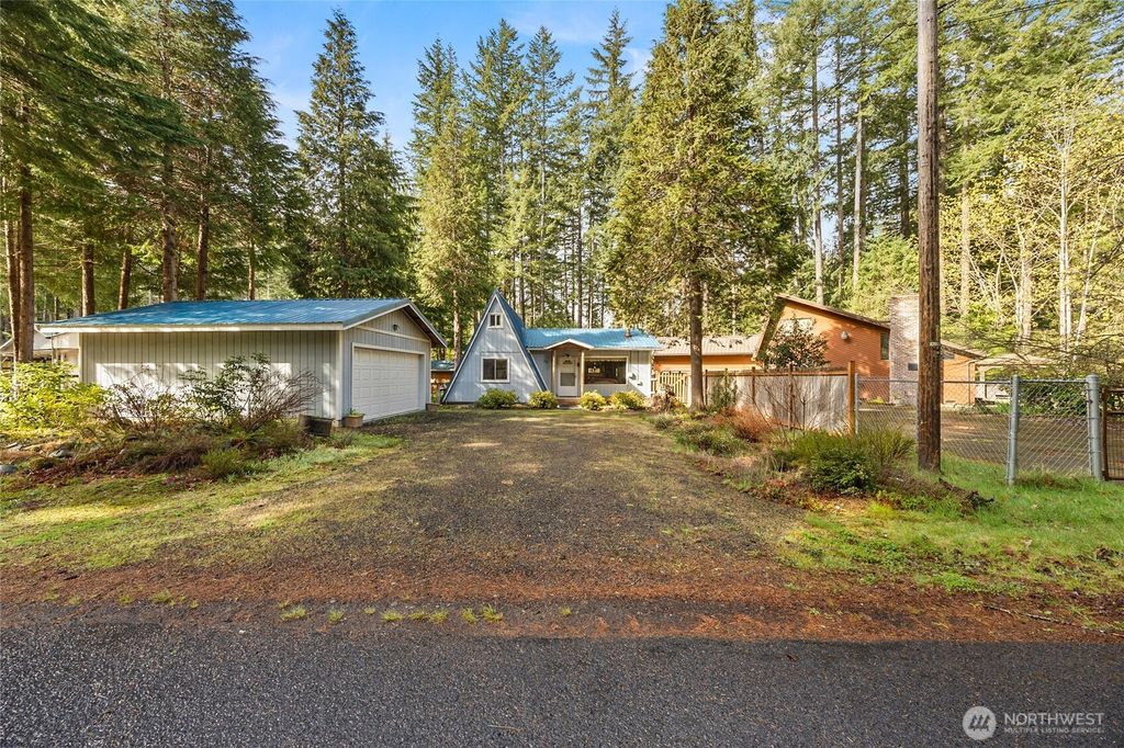 Photo of 233 Mountain View Drive, Packwood, WA 98361 (MLS # 2507396)