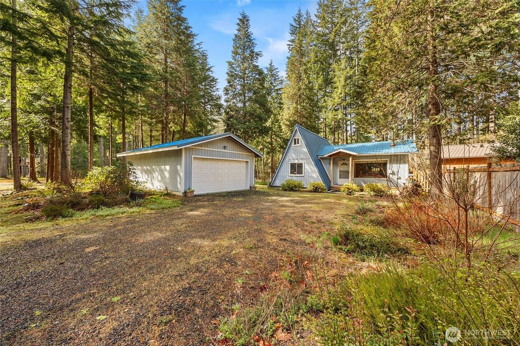 Photo of 233 Mountain View Drive, Packwood, WA 98361 (MLS # 2507396)