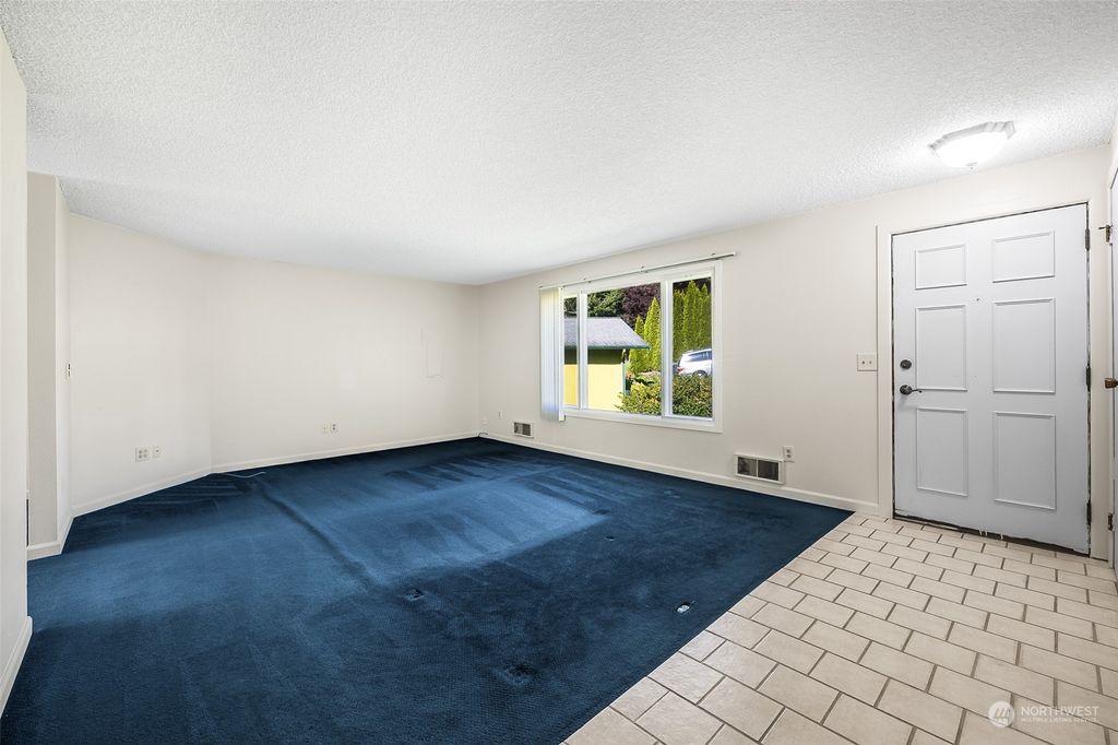 Photo of 25401 16th Place, Des Moines, WA 98198 (MLS # 2068784)