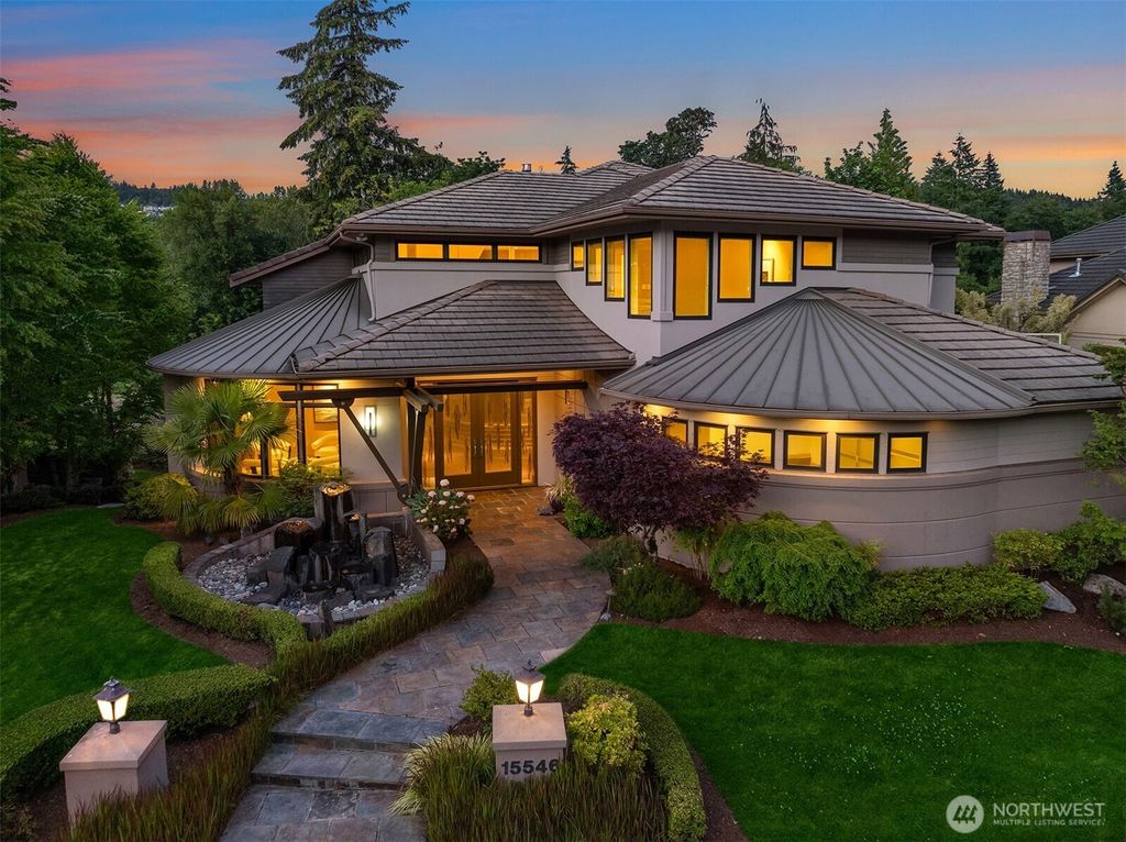 Photo of 15546 SE 79th Place, Newcastle, WA 98059 (MLS # 2397071)