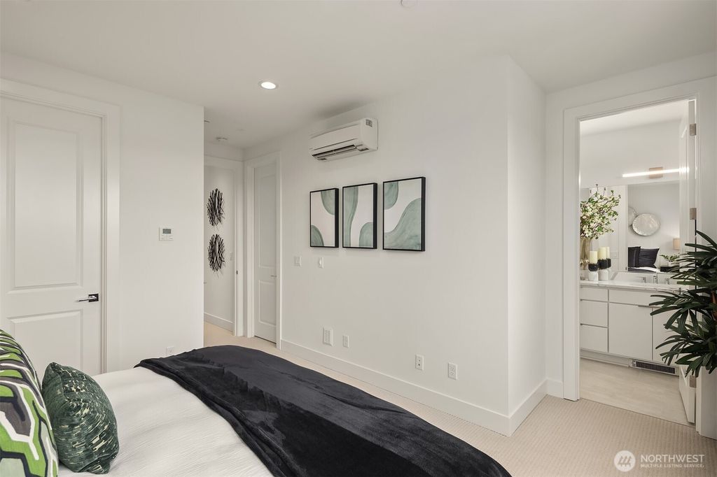 listing image 9365993512598805088