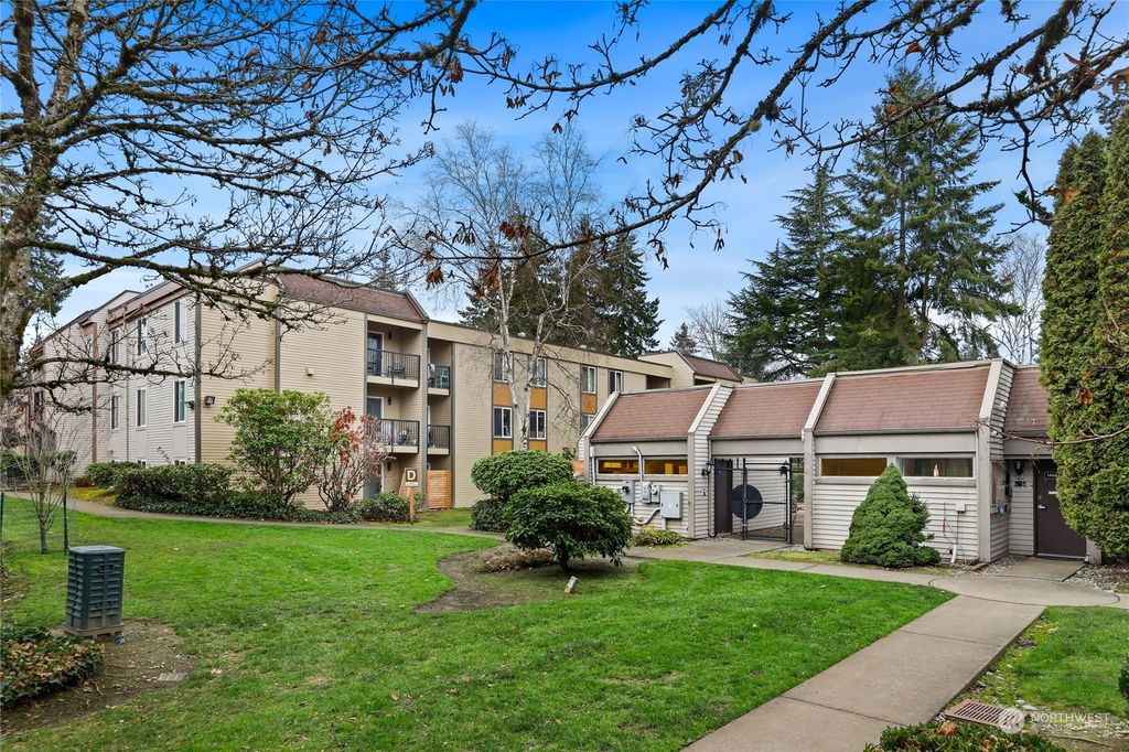 Photo of 14640 NE 32nd Street #D7, Bellevue, WA 98007 (MLS # 2230351)