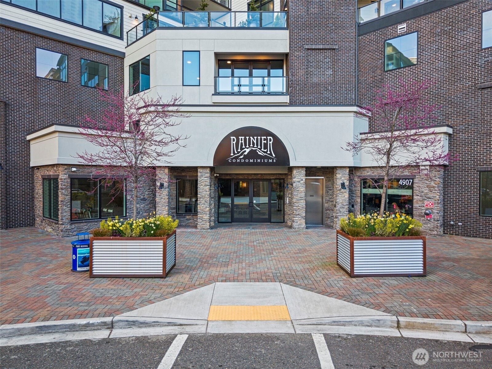 4907 Main Street 415