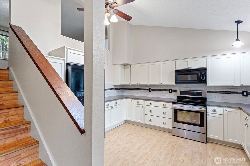 Photo of 2109 Patricia Court SE, Lacey, WA 98503 (MLS # 2474624)