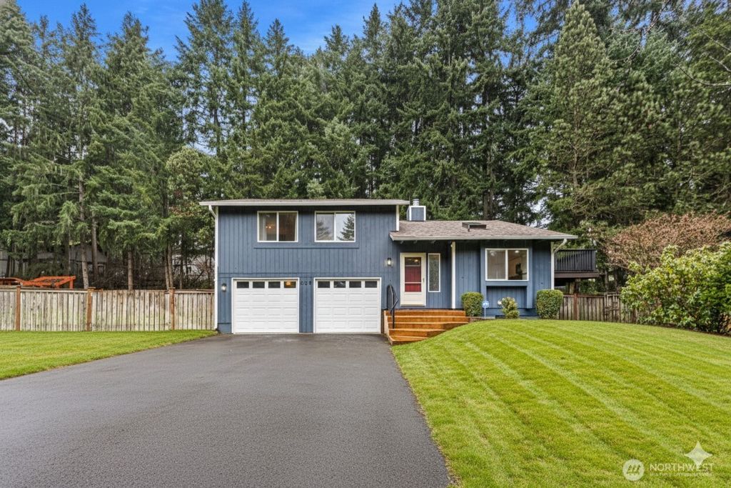 Photo of 2109 Patricia Court SE, Lacey, WA 98503 (MLS # 2474624)